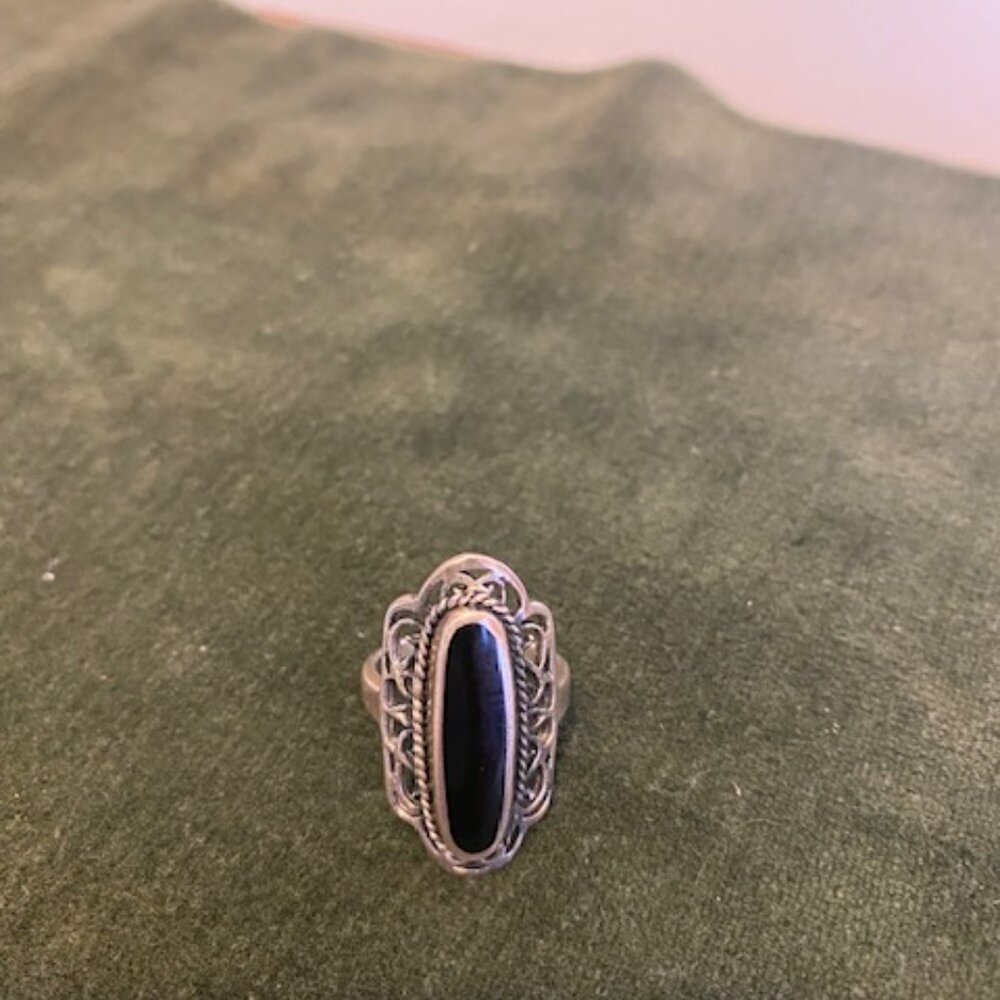 Sterling silver black onyx pinkie ring, dainty - Picture 3 of 5